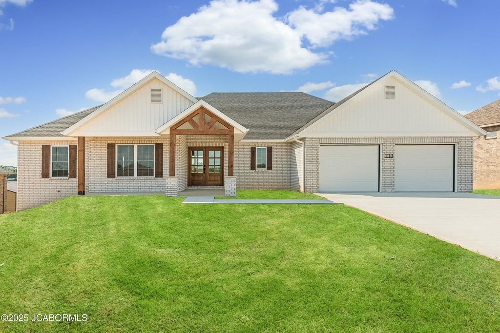 210 PIONEER TRAIL DRIVE, Jefferson City, MO 65109