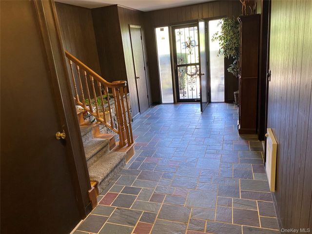 23 Colton Road, Mahopac, NY 10541
