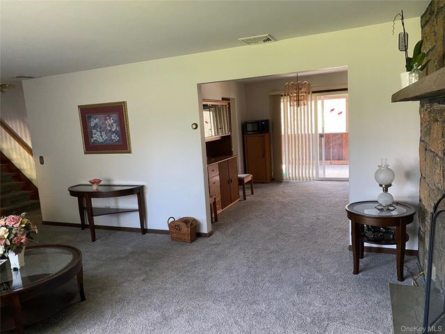 23 Colton Road, Mahopac, NY 10541