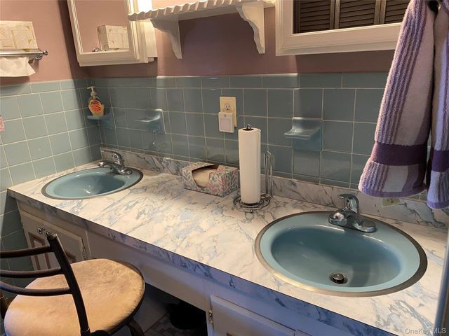 23 Colton Road, Mahopac, NY 10541