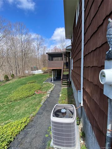 23 Colton Road, Mahopac, NY 10541