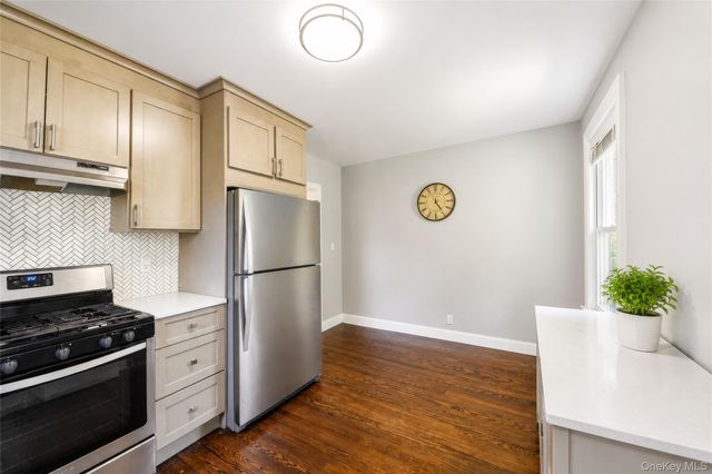 137 Morsemere Terrace 1, Yonkers, NY 10703