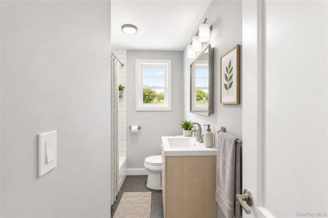 137 Morsemere Terrace 1, Yonkers, NY 10703