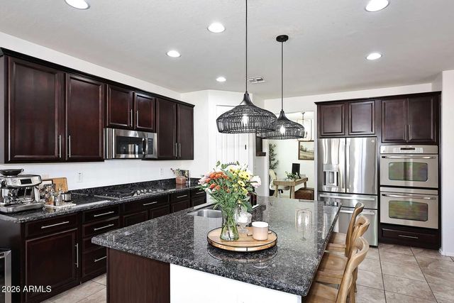 18614 W NORTH Lane, Waddell, AZ 85355
