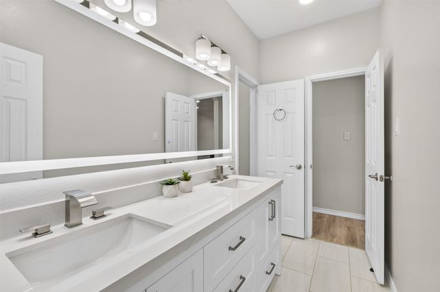 9827 Cliffside Drive, Irving, TX 75063