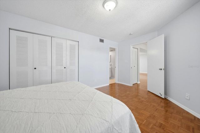 6826 STONES THROW CIRCLE N 11206, St Petersburg, FL 33710