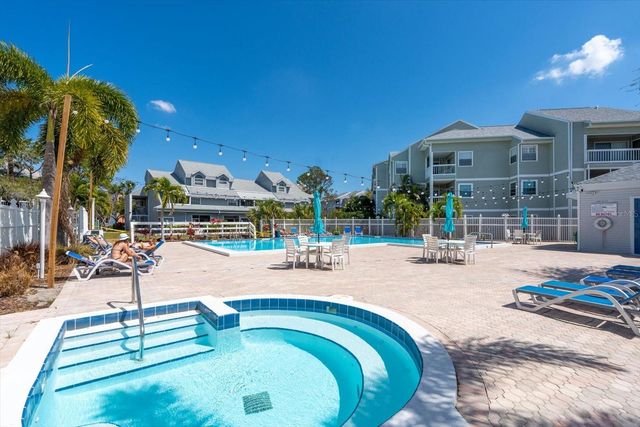 6826 STONES THROW CIRCLE N 11206, St Petersburg, FL 33710