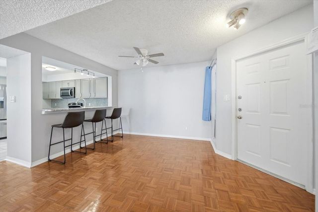 6826 STONES THROW CIRCLE N 11206, St Petersburg, FL 33710