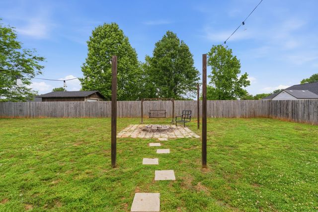 3006 Arthur Dr, Murfreesboro, TN 37127