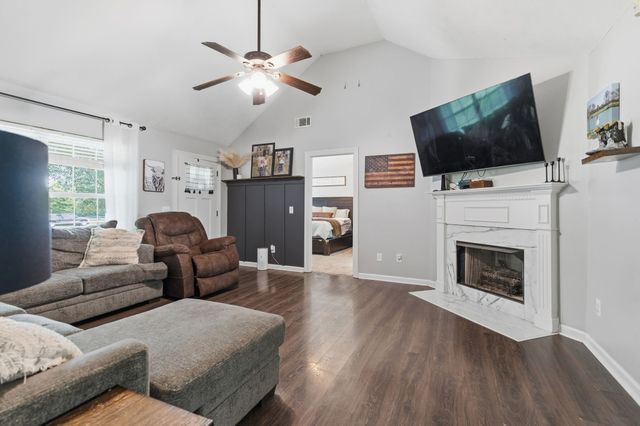 3006 Arthur Dr, Murfreesboro, TN 37127