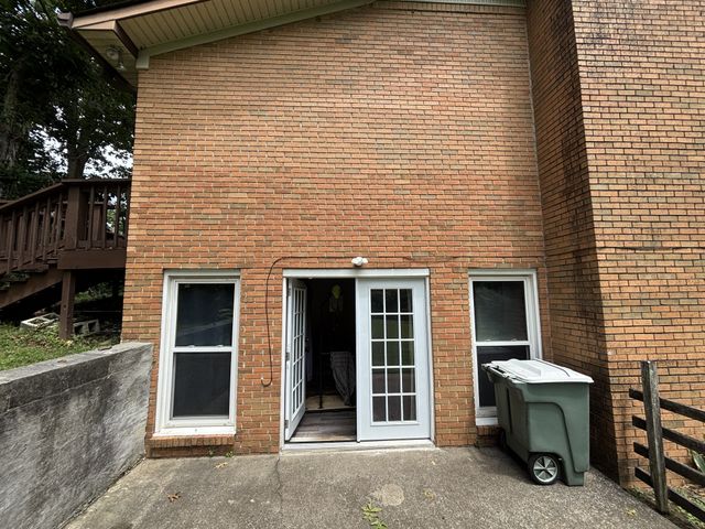 129 Lorraine Dr, Gallatin, TN 37066