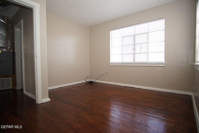 1226 Huckleberry Street, El Paso, TX 79903