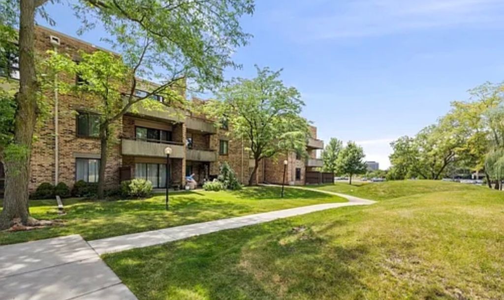 1912 Prairie Square 309A, Schaumburg, IL 60173