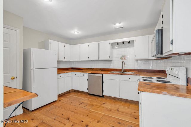 707 Christine Avenue, Jacksonville, NC 28540