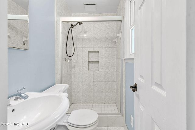 707 Christine Avenue, Jacksonville, NC 28540