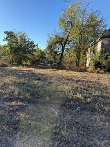 905 & 907 Ave B, Santa Anna, TX 76878