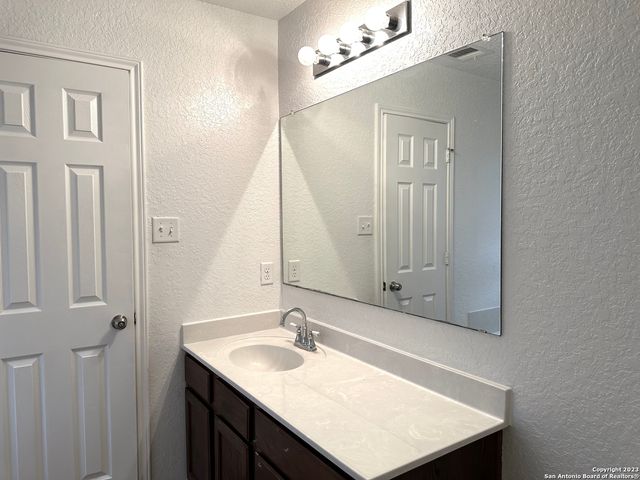 6038 VALPARAISO WAY, San Antonio, TX 78249