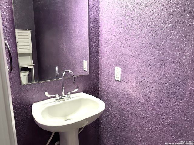 6038 VALPARAISO WAY, San Antonio, TX 78249