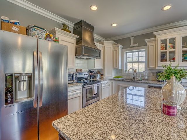 6935 Bear Creek Drive, Harrison, AR 72601