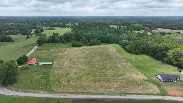 210 Nubia Rd, Westmoreland, TN 37186