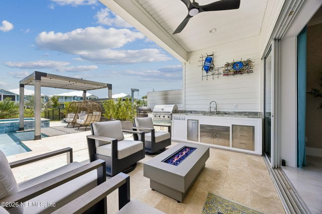623 RUM RUNNER Way, St. Johns, FL 32259