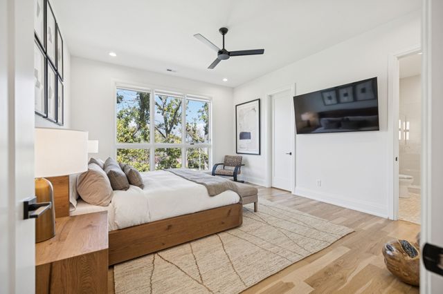 1323 Harding Pl, Nashville, TN 37215