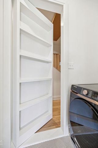 1323 Harding Pl, Nashville, TN 37215