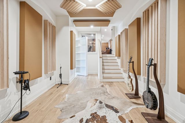 1323 Harding Pl, Nashville, TN 37215