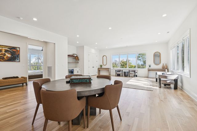 1323 Harding Pl, Nashville, TN 37215