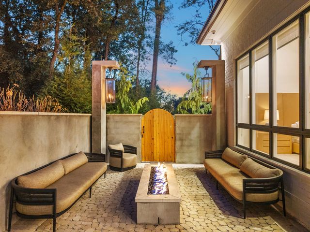 1323 Harding Pl, Nashville, TN 37215