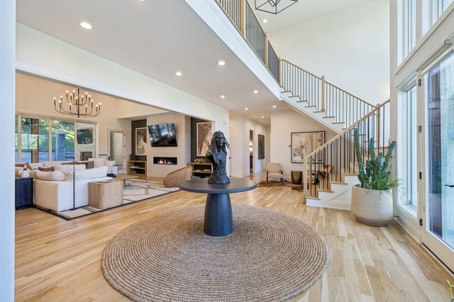 1323 Harding Pl, Nashville, TN 37215