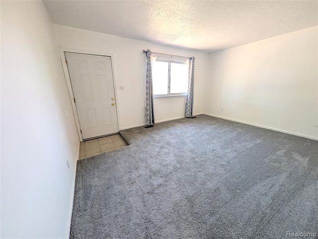 6762 Niagara Street, Romulus, MI 48174