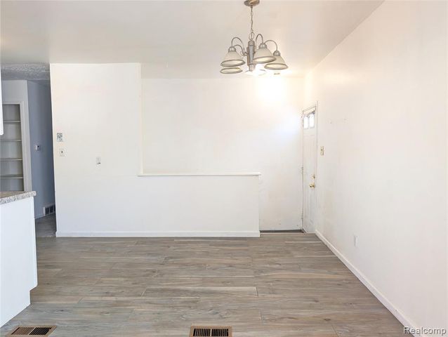 6762 Niagara Street, Romulus, MI 48174