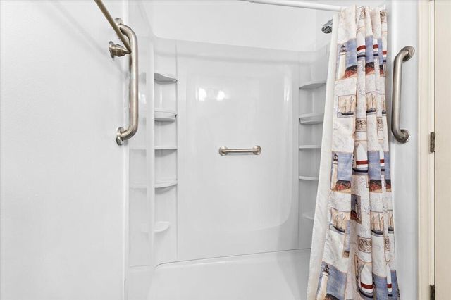 2503 Gatehouse LN, Salem, VA 24153