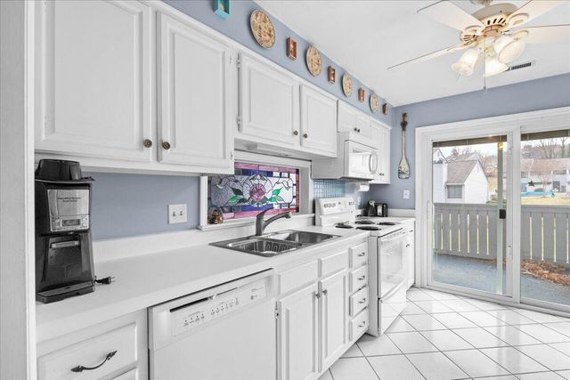 2503 Gatehouse LN, Salem, VA 24153