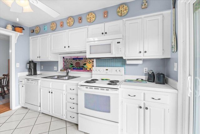 2503 Gatehouse LN, Salem, VA 24153