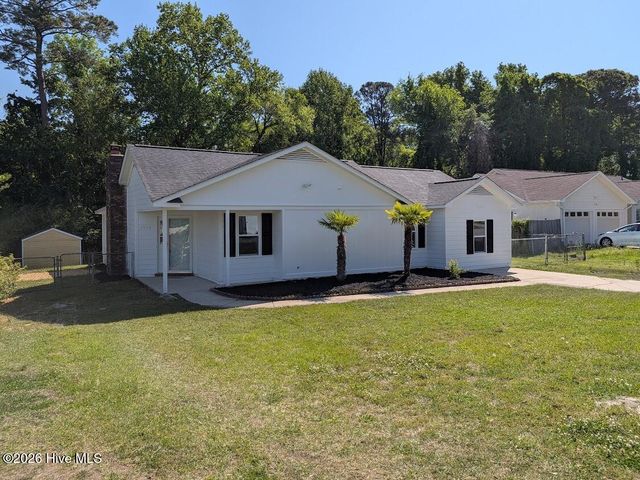 2034 Hunters Ridge Drive, Midway Park, NC 28544