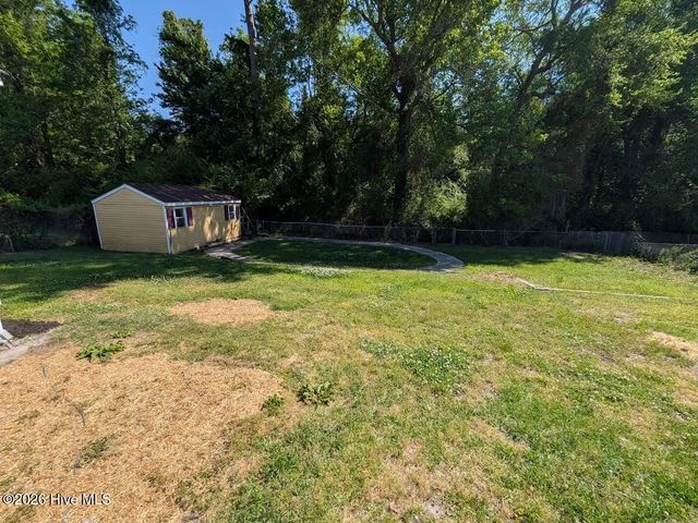 2034 Hunters Ridge Drive, Midway Park, NC 28544