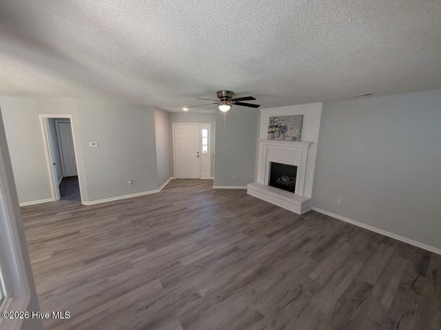 2034 Hunters Ridge Drive, Midway Park, NC 28544