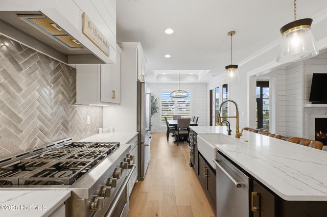 8224 Winding Creek Circle, Wilmington, NC 28411