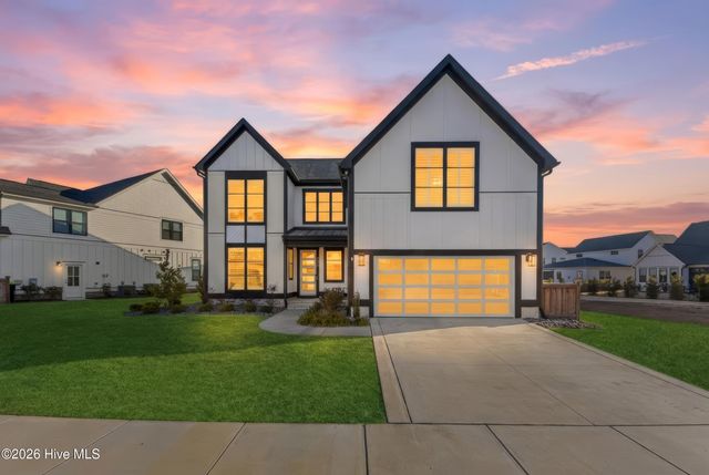 8224 Winding Creek Circle, Wilmington, NC 28411