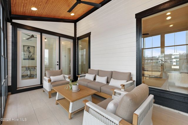 8224 Winding Creek Circle, Wilmington, NC 28411