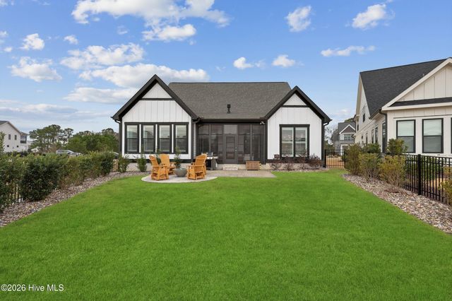 8224 Winding Creek Circle, Wilmington, NC 28411