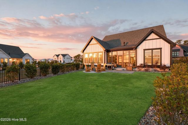 8224 Winding Creek Circle, Wilmington, NC 28411