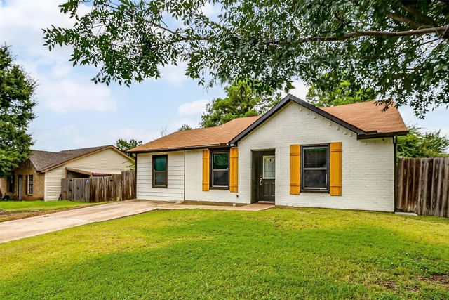 845 Pine Mountain Drive, Burleson, TX 76028