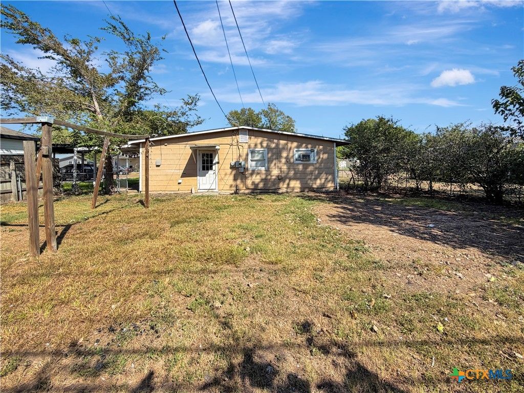 Image 10 of property listing at 2907 Cypress Street, Victoria, TX 77901