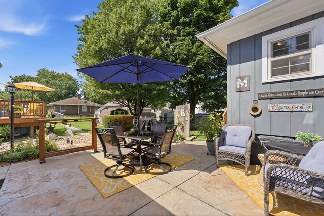 919 8th Street, De Witt, IA 52472