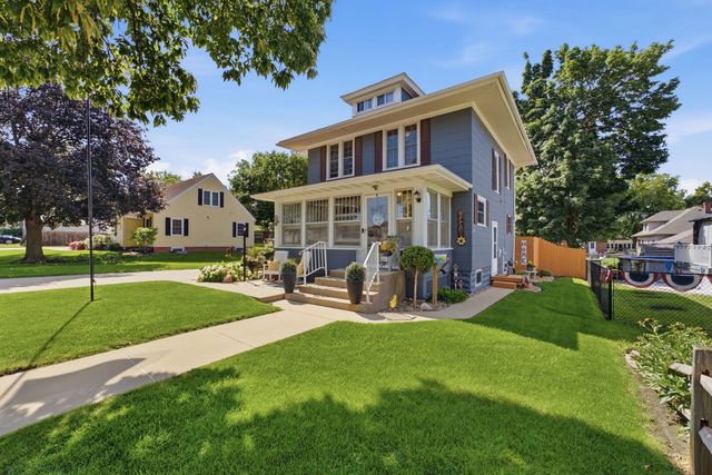 919 8th Street, De Witt, IA 52472