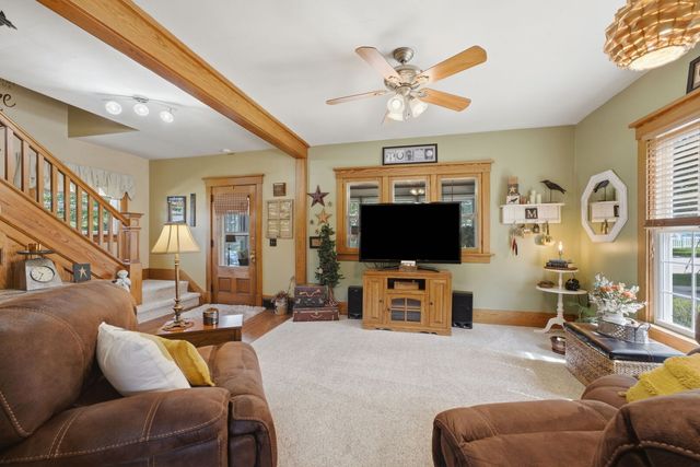 919 8th Street, De Witt, IA 52472
