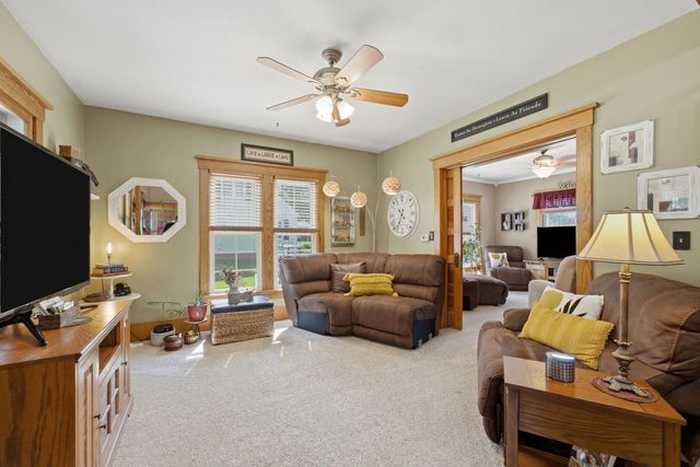 919 8th Street, De Witt, IA 52472